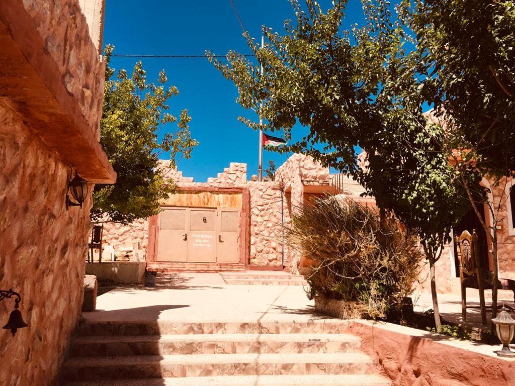 Guest House Attallah Wadi Musa Exterior photo
