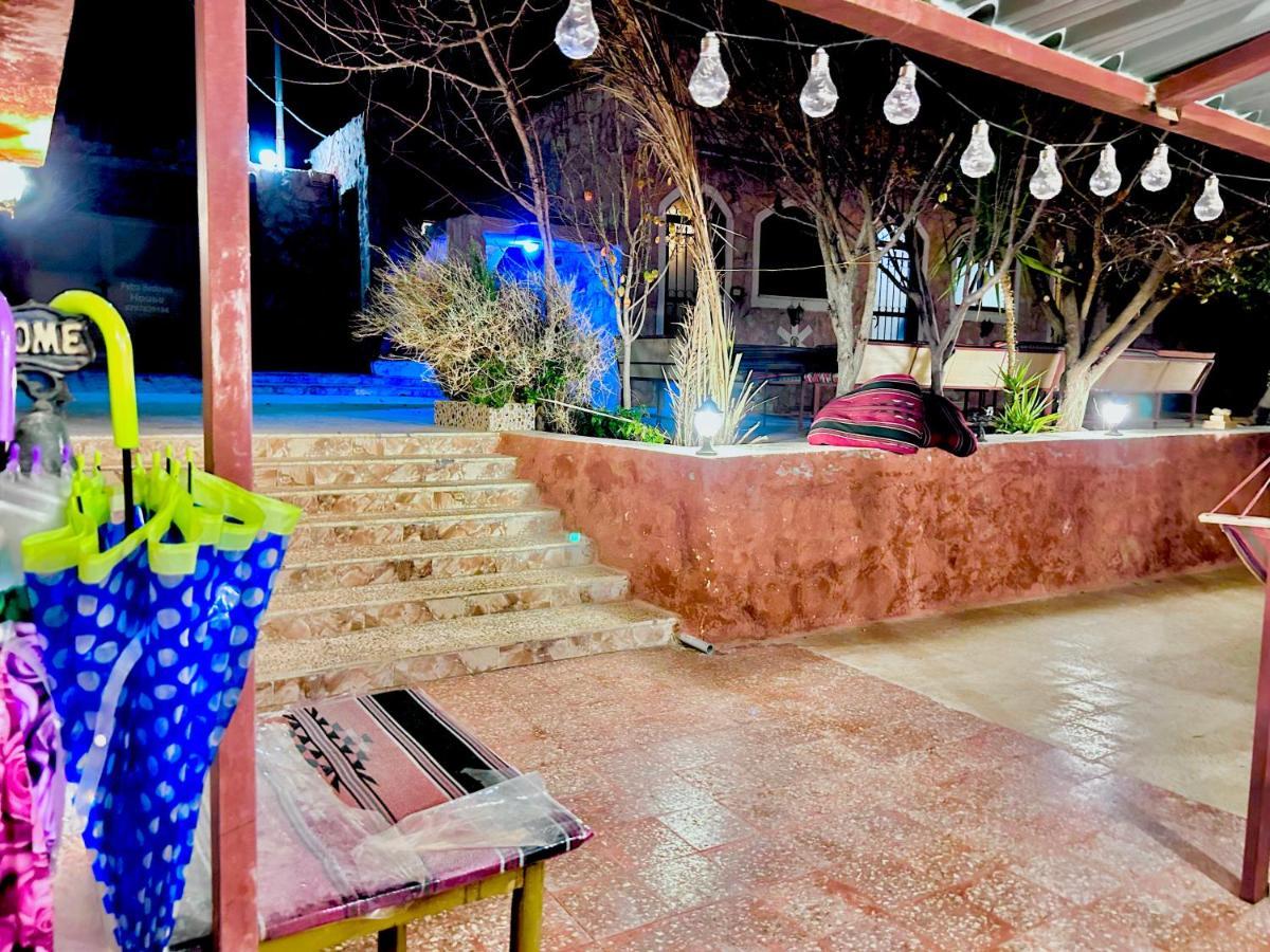 Guest House Attallah Wadi Musa Exterior photo